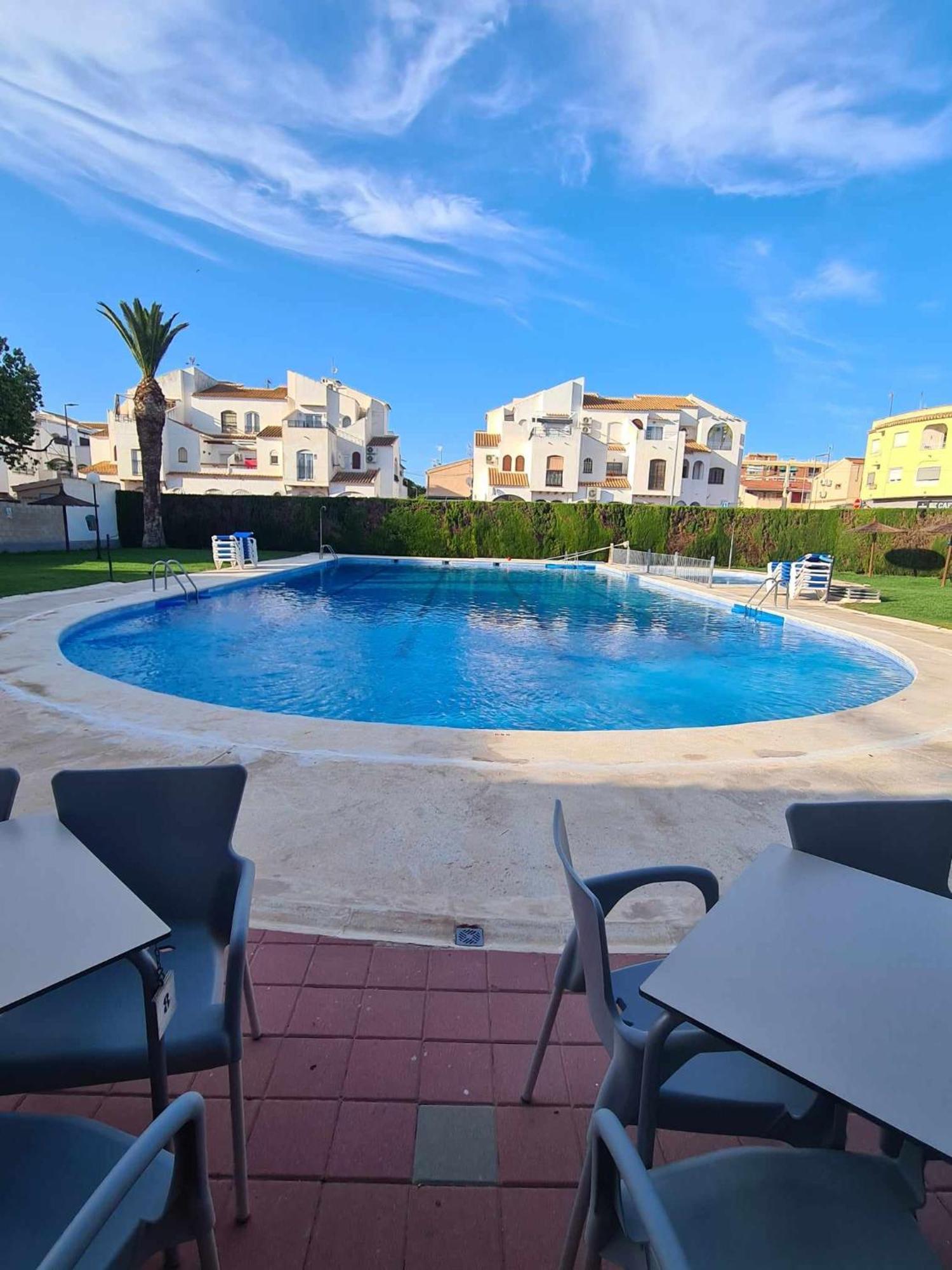 Ferienwohnung Alex Bungalow Torrevieja Exterior foto